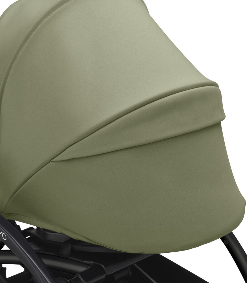 Stokke® YOYO3® 0+ Olive. Black Frame. Canopy ventilation closed. Close-up. Angled. galery image 4